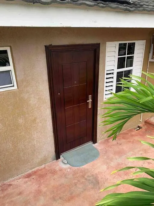 Bungalow Studio Wifi & Hot Water Apartment Mammee Bay